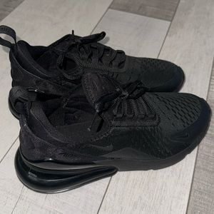 Black NIKE 270 size 5.5Y